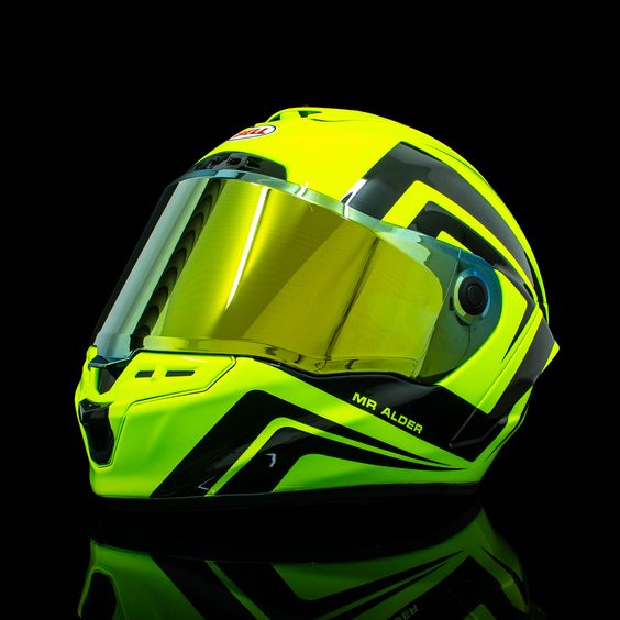 The Enviable World of Yellow Motorcycle Helmet插图4