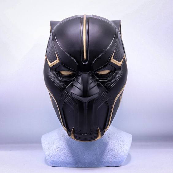 The Allure of Black Panther Motorcycle Helmet缩略图