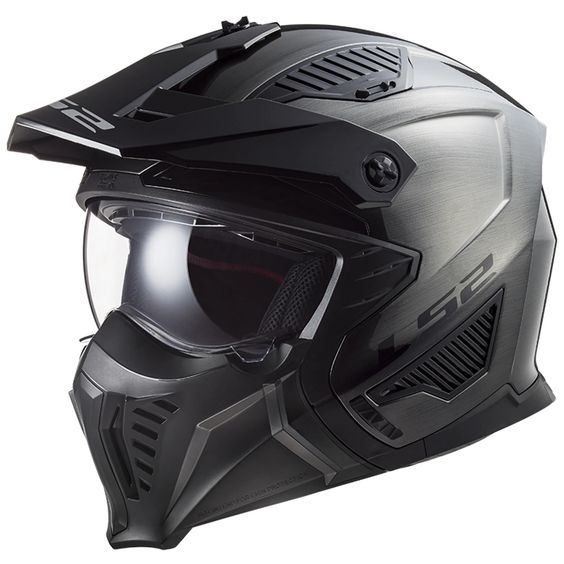 Explore the world of large motorcycle helmets, discover essential fit considerations, learn about different helmet types, and find the perfect lid for a comfortable and safe ride.