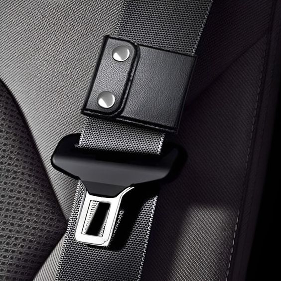 Buckle Up Safely: A Guide to Using Seat Belt Extenders插图4